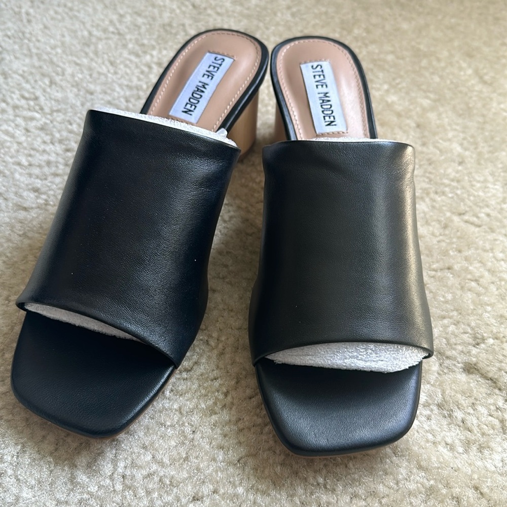 New in Box Steve Madden Emersen shoes Size 8